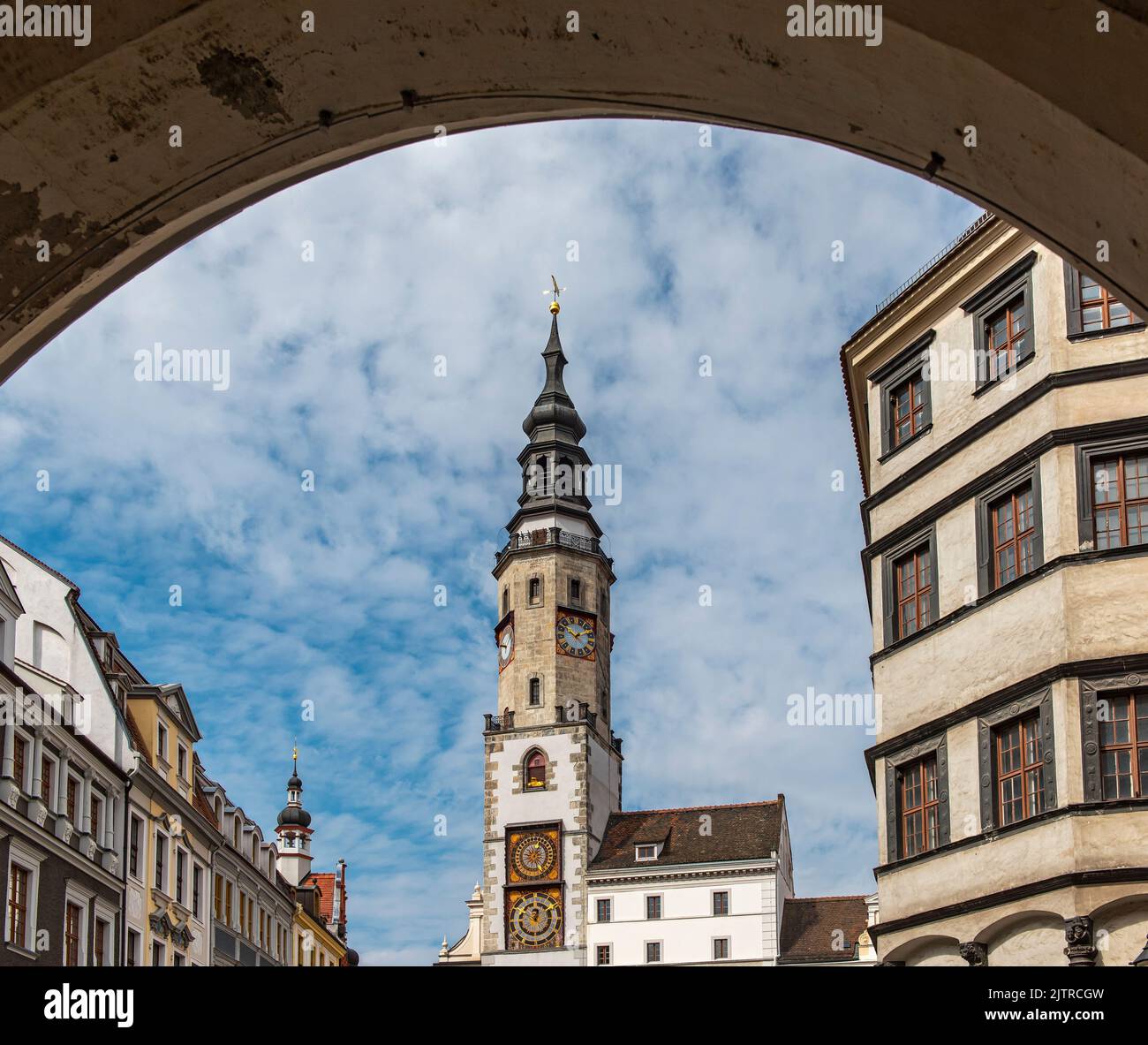 Alter Rathausturm und unterer Marktplatz (Untermarkt), Görlitz (Görlitz), Deutschland Stockfoto