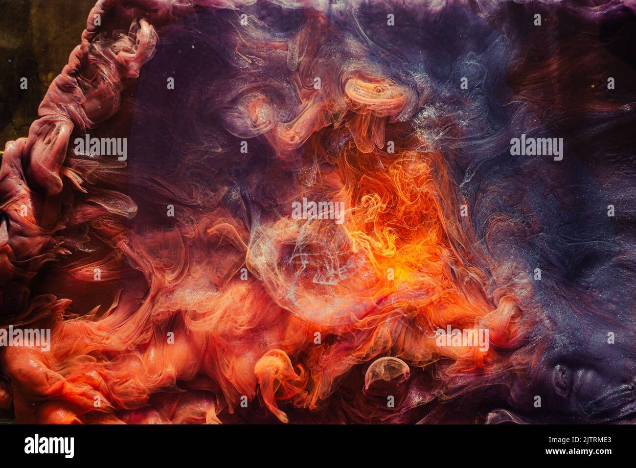 Dampf Hintergrund Höhle Lagerfeuer lila orange Rauch Stockfoto