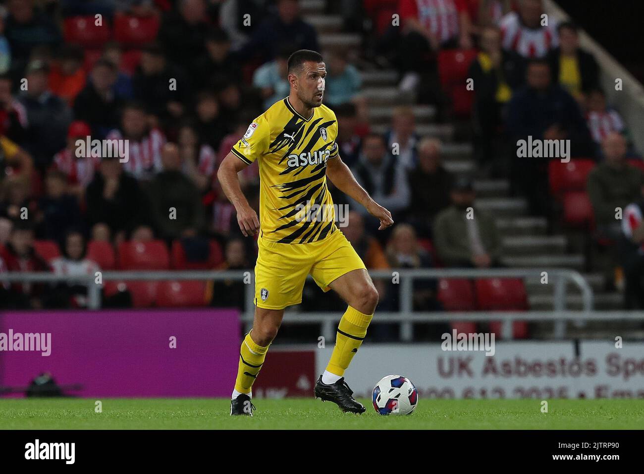 Richard Wood von Rotherham United während des Sky Bet Championship-Spiels zwischen Sunderland und Rotherham United im Stadium of Light, Sunderland, am Mittwoch, 31.. August 2022. (Kredit: Mark Fletcher | MI News) Kredit: MI Nachrichten & Sport /Alamy Live News Stockfoto