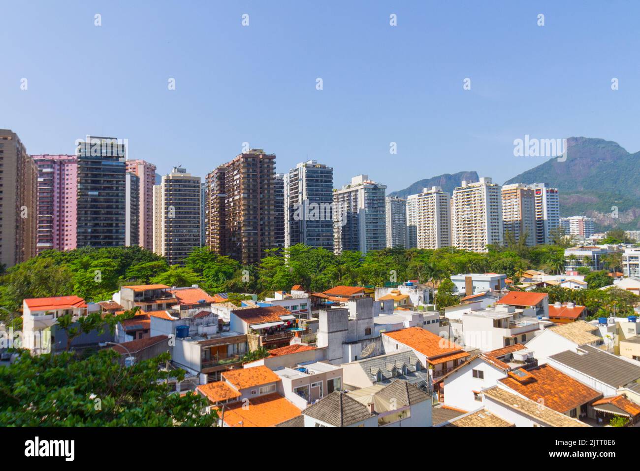 Häuser und Gebäude in Barra da Tijuca in Rio de Janeiro Brasilien. Stockfoto