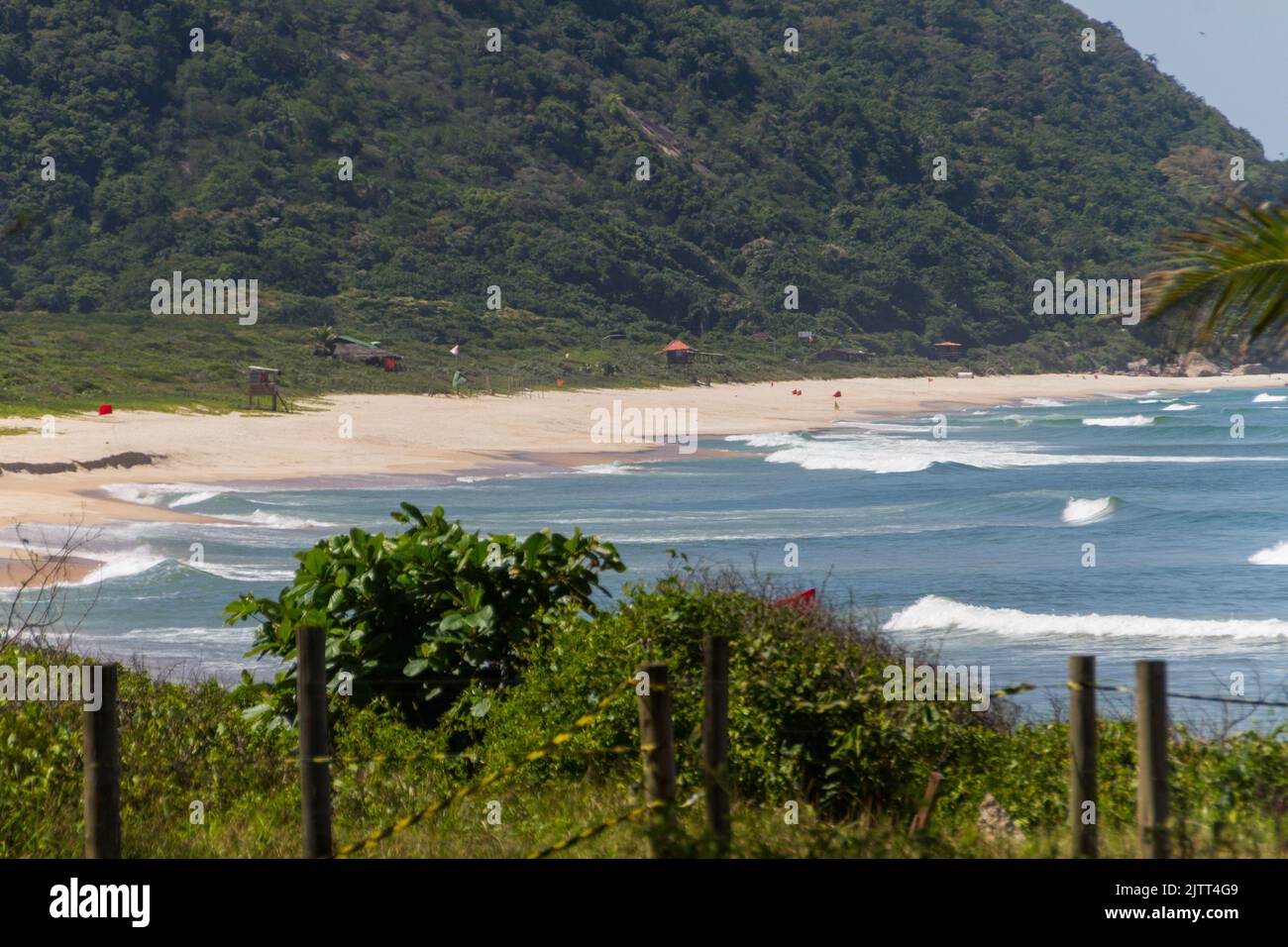 Der Strand von Grumari befindet sich auf der Westseite von rio de janeiro. Stockfoto