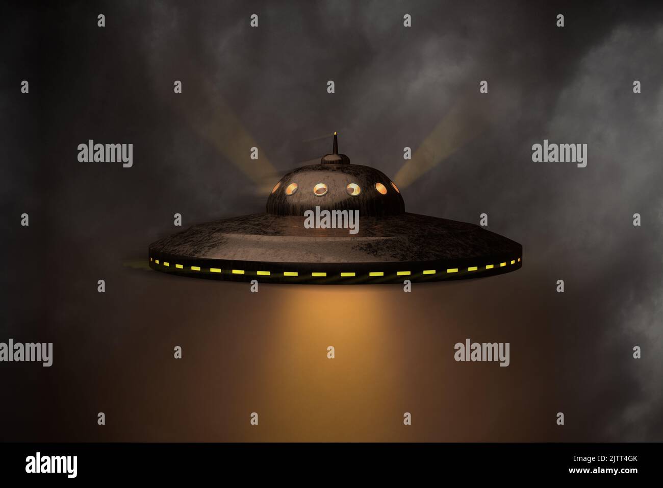 Ein nicht identifiziertes fliegendes Objekt (UFO) gegen einen launischen Himmel. Leuchtfeuerzeuge sichtbar. Leichte Bewegungsunschärfe (Halo). 3D Rendern Stockfoto