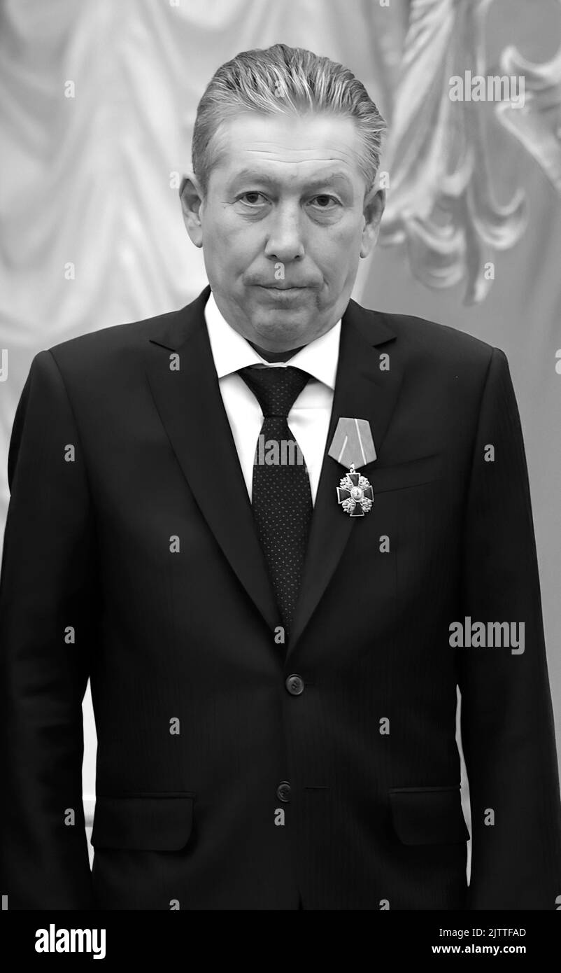 Die russischen Staatsmedien berichten, dass der Vorsitzende von LUKOIL, Ravil Maganov, ein Kritiker von Putins Invasion in der Ukraine, gestorben ist, nachdem er aus einem Fenster des Zentralen Klinikkrankenhauses in der Nähe von Moskau, Russland, gefallen ist. Abgebildet ist die LUKOIL's im Jahr 2019 bei einer Zeremonie zur Verleihung staatlicher Auszeichnungen. Der Alexander-Newski-Orden wurde an Maganov verliehen. Russlands zweitgrößter Ölkonzern machte Anfang März Schlagzeilen, nachdem er sich gegen die russische Invasion in der Ukraine eingesetzt hatte. Foto: Russisches Präsidialamt Stockfoto