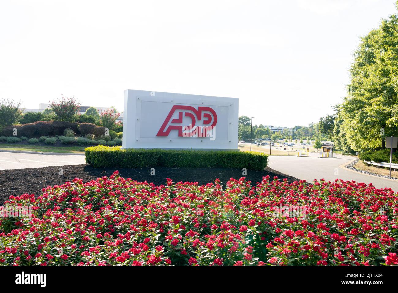 Roseland, NJ, USA - 16. August 2022: ADP (Automatic Data Processing)-Zentrale in Roseland, New Jersey, USA. Stockfoto