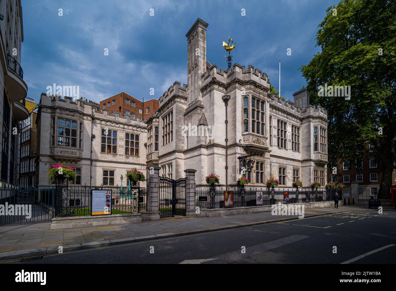 Two Temple Place, ehemals Astor House, ist ein öffentliches Kunstgalerie-Gebäude in der Nähe des Victoria Embankment Central London. Erbaut 1895. 2 Temple Place. Stockfoto