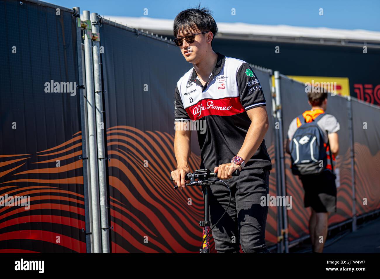 Zandvoort, Niederlande, 01.. September 2022, Zhou Guanyu aus China tritt für Alfa Romeo Racing an. Der Aufbau, Runde 15 der Formel-1-Meisterschaft 2022. Kredit: Michael Potts/Alamy Live Nachrichten Stockfoto