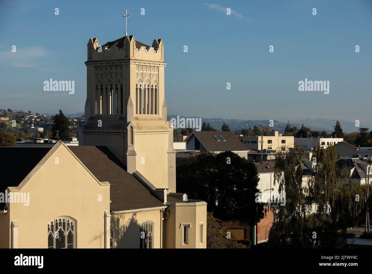 Blick am späten Nachmittag auf die historische Innenstadt von San Leandro, Kalifornien, USA. Stockfoto