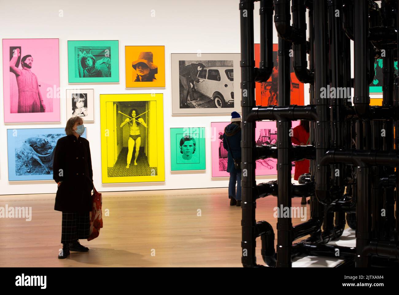 Ausstellung des Künstlers Steven Shearer in der Polygon Gallery, North Vancouver, BC, Kanada. Stockfoto