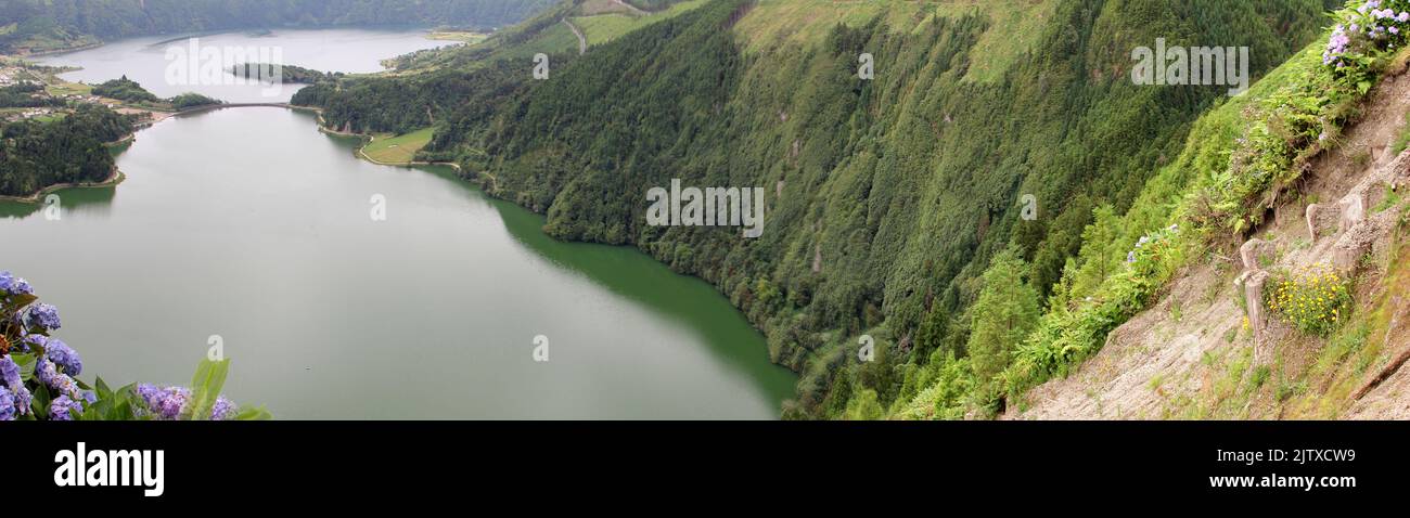 Sete Cidades, Blick vom südlichen Punkt, Vista do Rei, Green Lake, Lagoa Verde, im Vordergrund, Sao Miguel Island, Azoren, Portugal Stockfoto