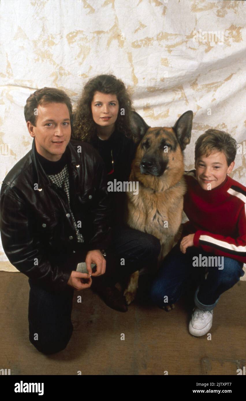 Katts and Dog Rin Tin Tin: K-9 Cop TV Series 1988 - 1993 Canada Jesse Collins, Denise Vieux, Andrew Bednarski Stockfoto