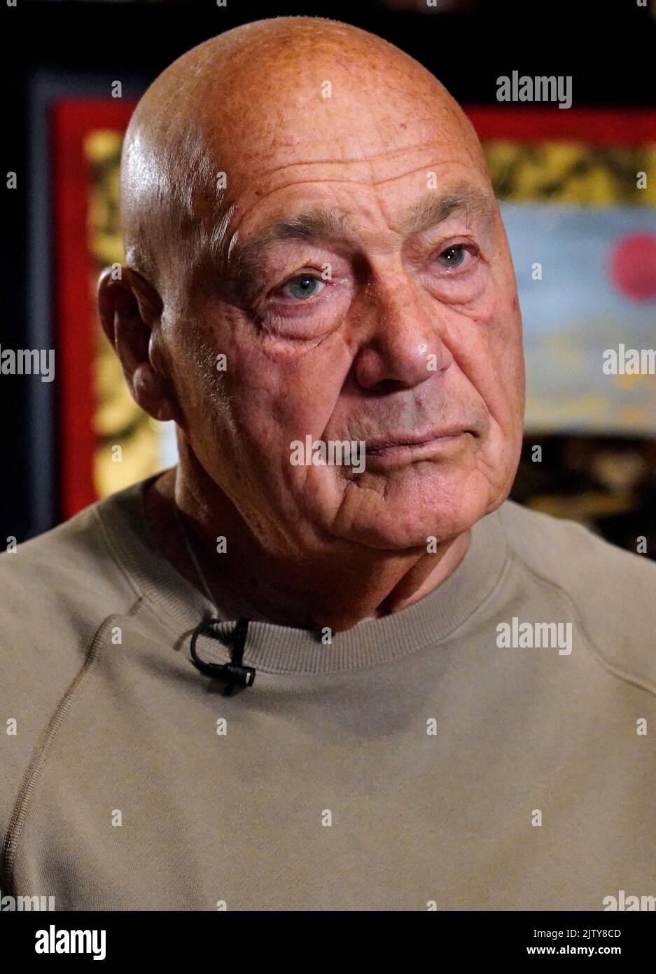 Der russische Journalist Vladimir Pozner nimmt an einem Interview mit Reuters in Moskau