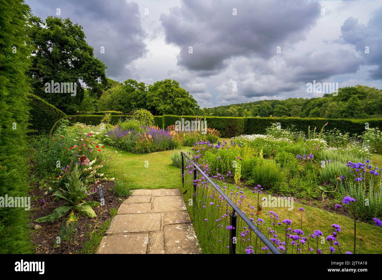 Die Gärten von Herstmonceux Castle, Herstmonceux, East Sussex, England, Großbritannien Stockfoto