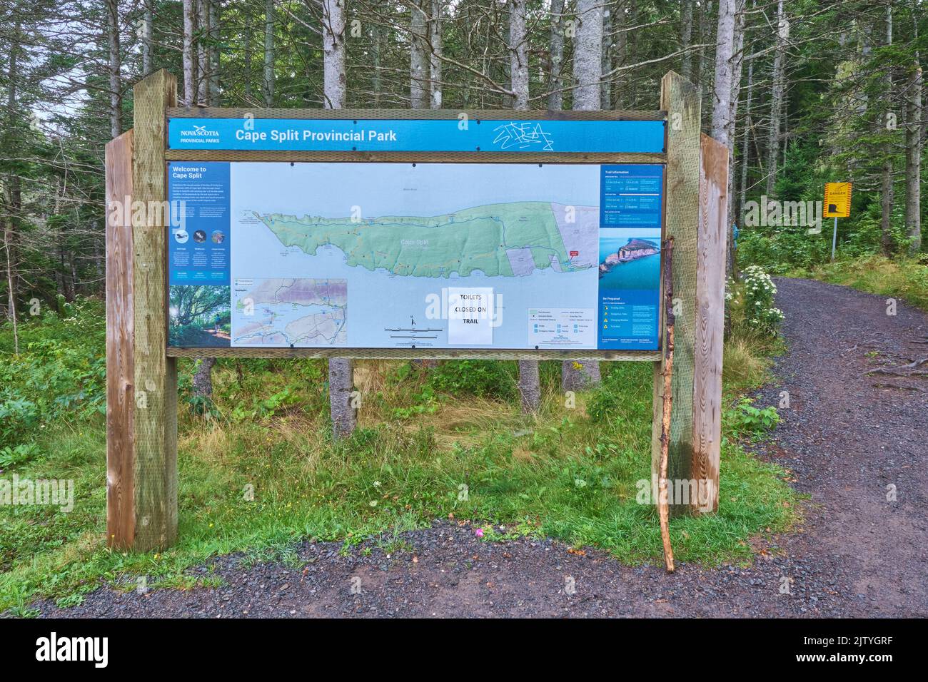 Der Cape Split Wanderweg ist eine ca. 14 km lange Rundstrecke mit herrlichem Blick auf das Minas Becken und die Bay of Fundy. Es befindet sich in Cape SPL Stockfoto