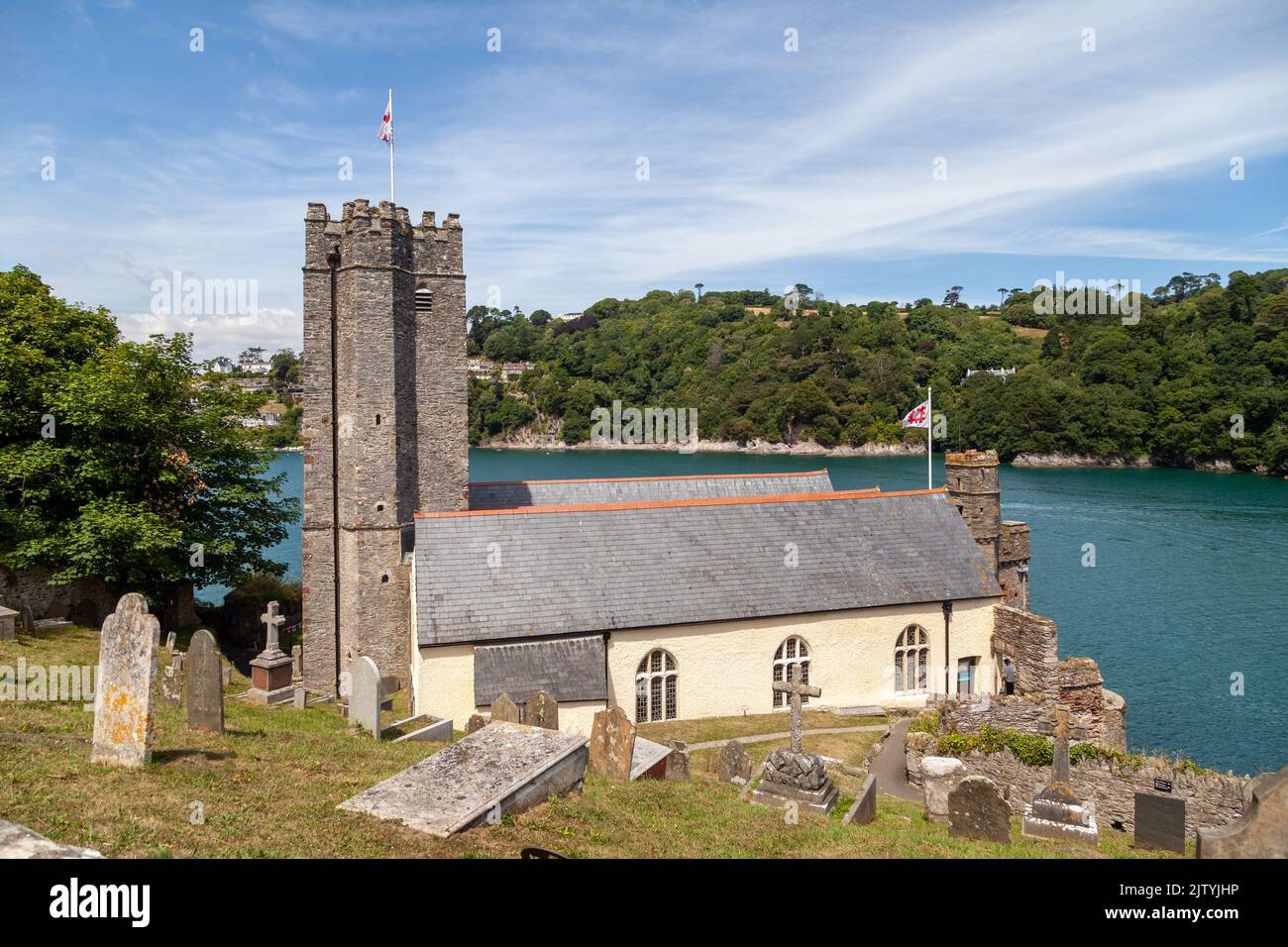 St Petroc's Church und The River Dart, Dartmouth, Devon, England. Stockfoto