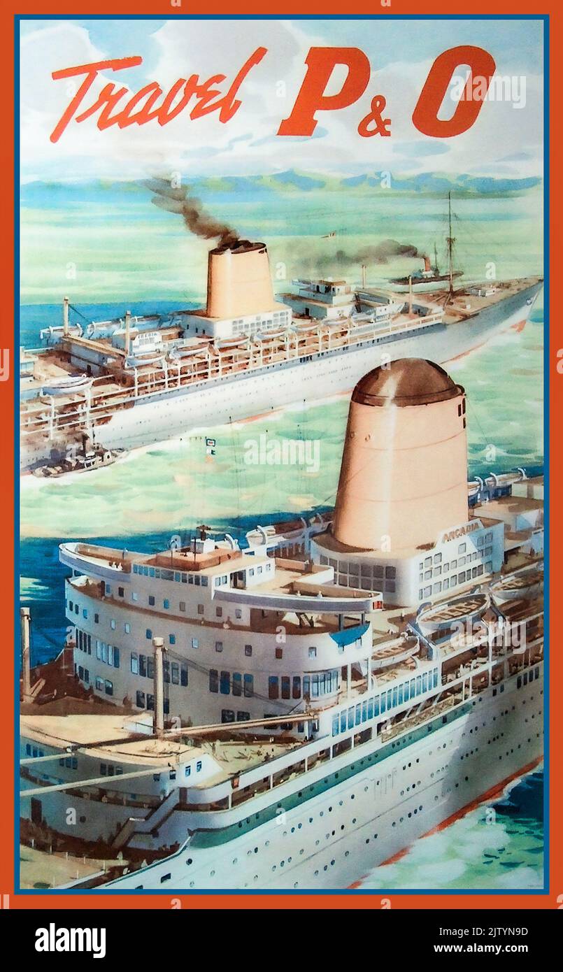 Vintage 1950 P&O Ocean Liners Travel Poster Werbung mit zwei P&O Ocean Liners, die sich unter Dampf aneinander vorbeiziehen Stockfoto