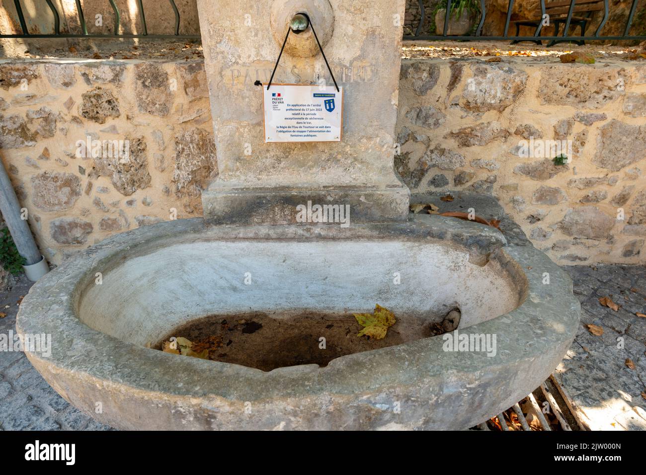 Gemeinden mehrerer Dörfer schalteten ihre Brunnen in Südfrankreich wegen der Hitzewelle, die 