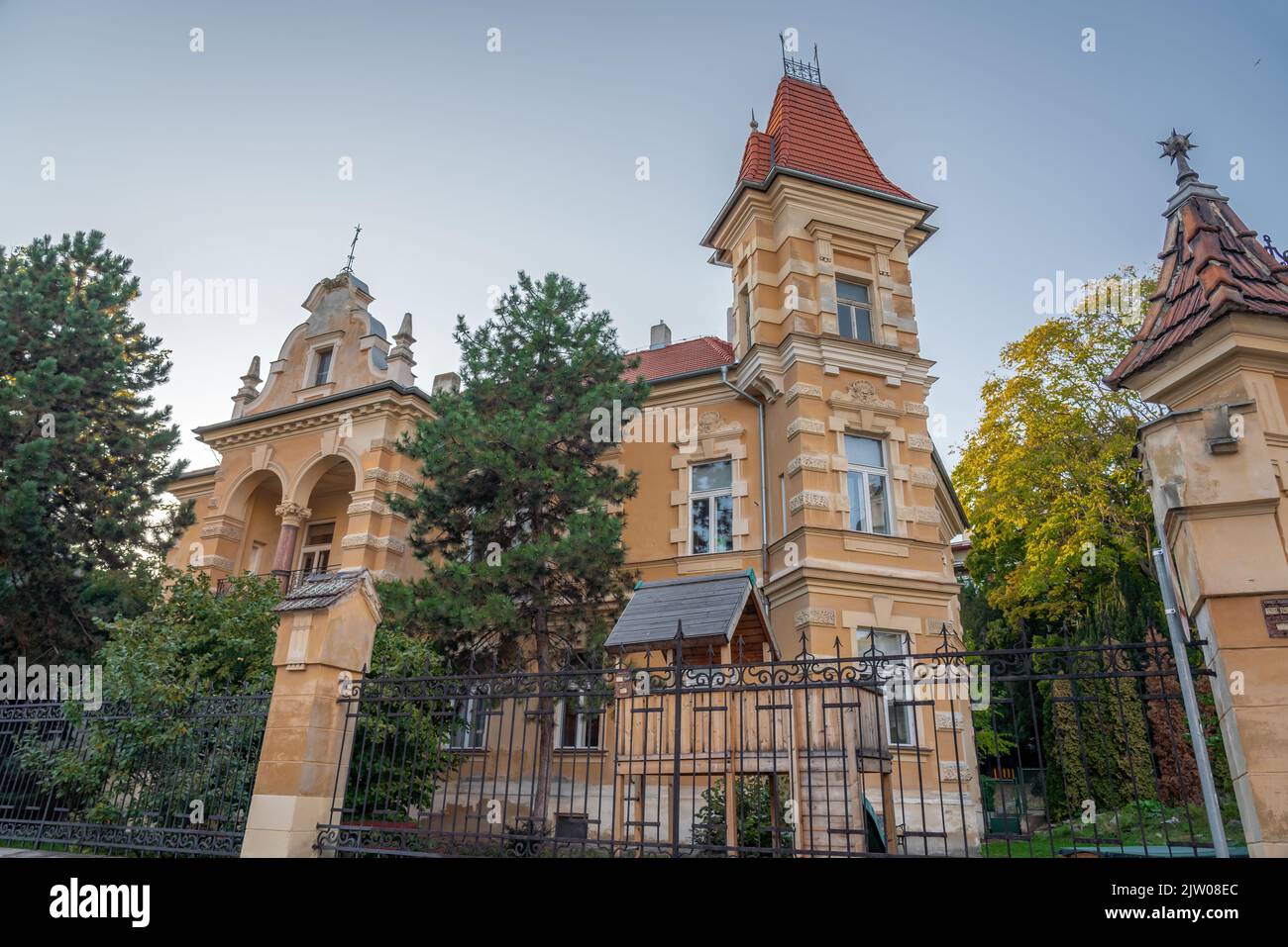 Klassisches Architekturgebäude - Bratislava, Slowakei Stockfoto