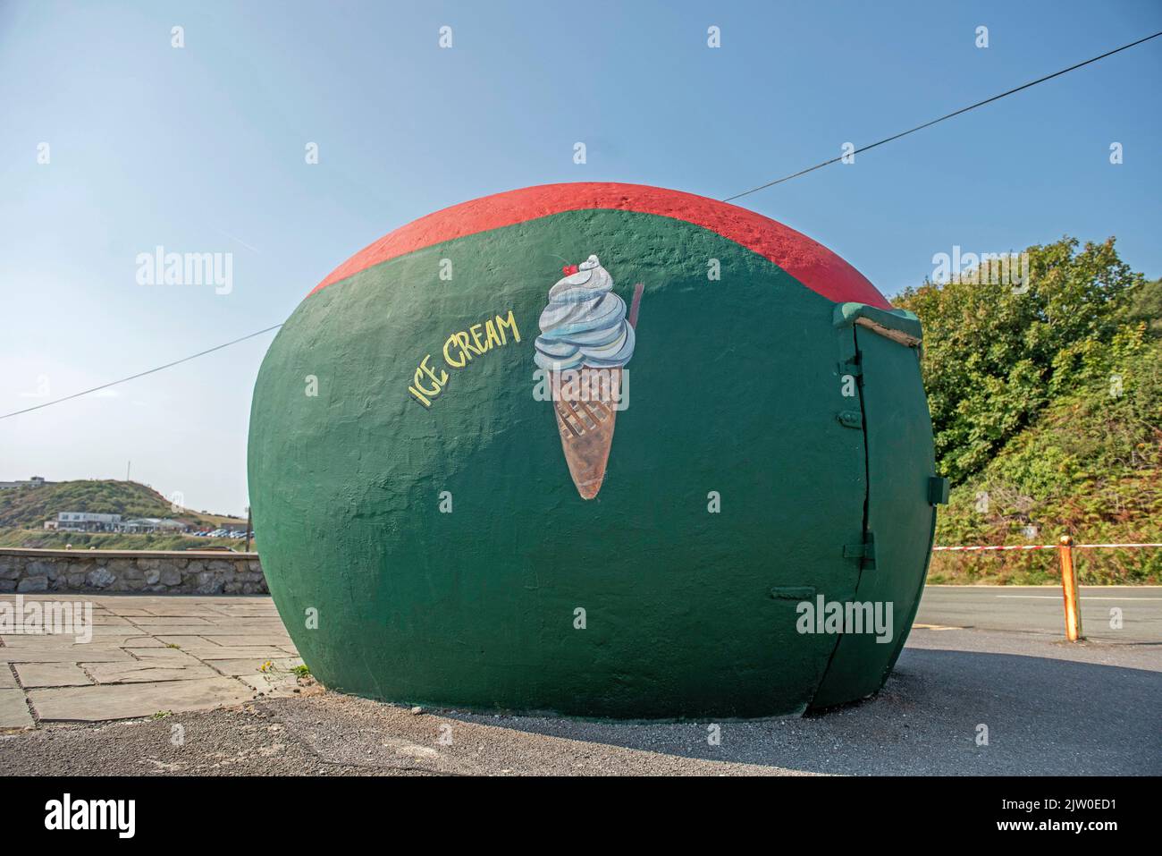 Swansea, Großbritannien. 02. September 2022. Big Apple Ice Cream Hut oberhalb des Mumbles Pier in der Nähe von Swansea Credit: Phil Rees/Alamy Live News Stockfoto