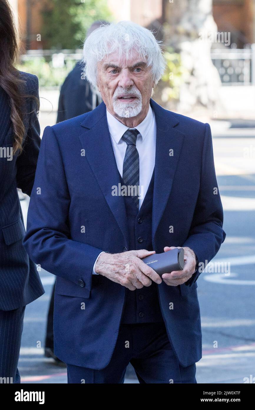 Bernie Ecclestone erscheint heute Morgen vor dem Amtsgericht von Westminster wegen eines angeblichen Versäumnis, dem G 400 Millionen GBP an ausländischen Vermögenswerten zu erklären Stockfoto