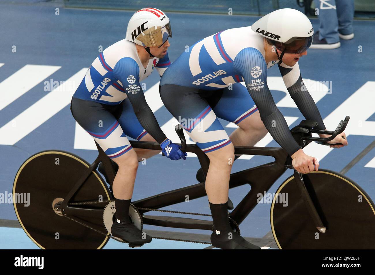 Neil FACHIE gewinnt zusammen mit seinem Piloten Lewis Stewart Gold im