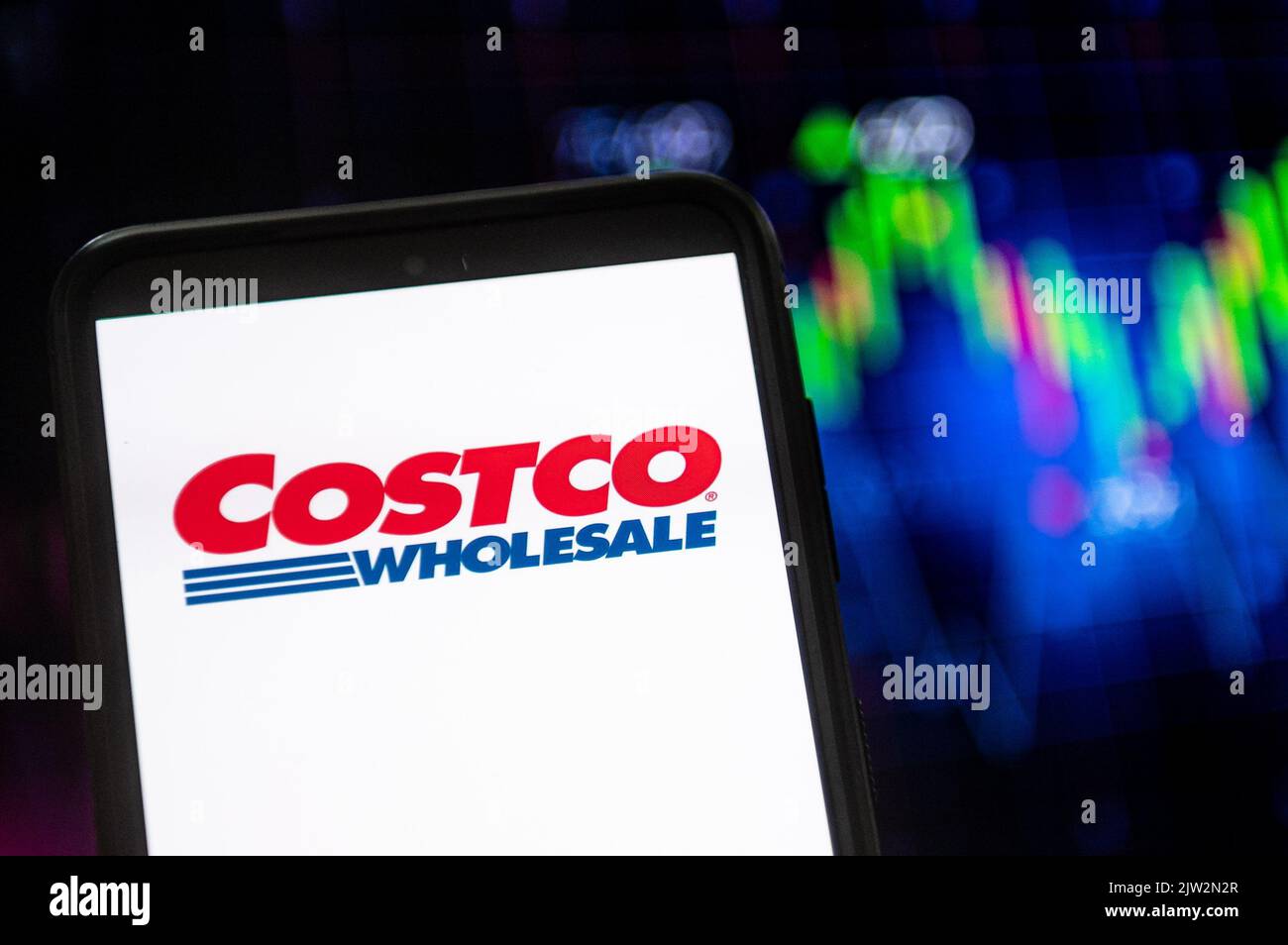 Polen. 02. September 2022. In dieser Abbildung ist ein Costco Wholesale Logo auf einem Smartphone zu sehen. (Foto von Mateusz Slodkowski/SOPA Images/Sipa USA) Quelle: SIPA USA/Alamy Live News Stockfoto