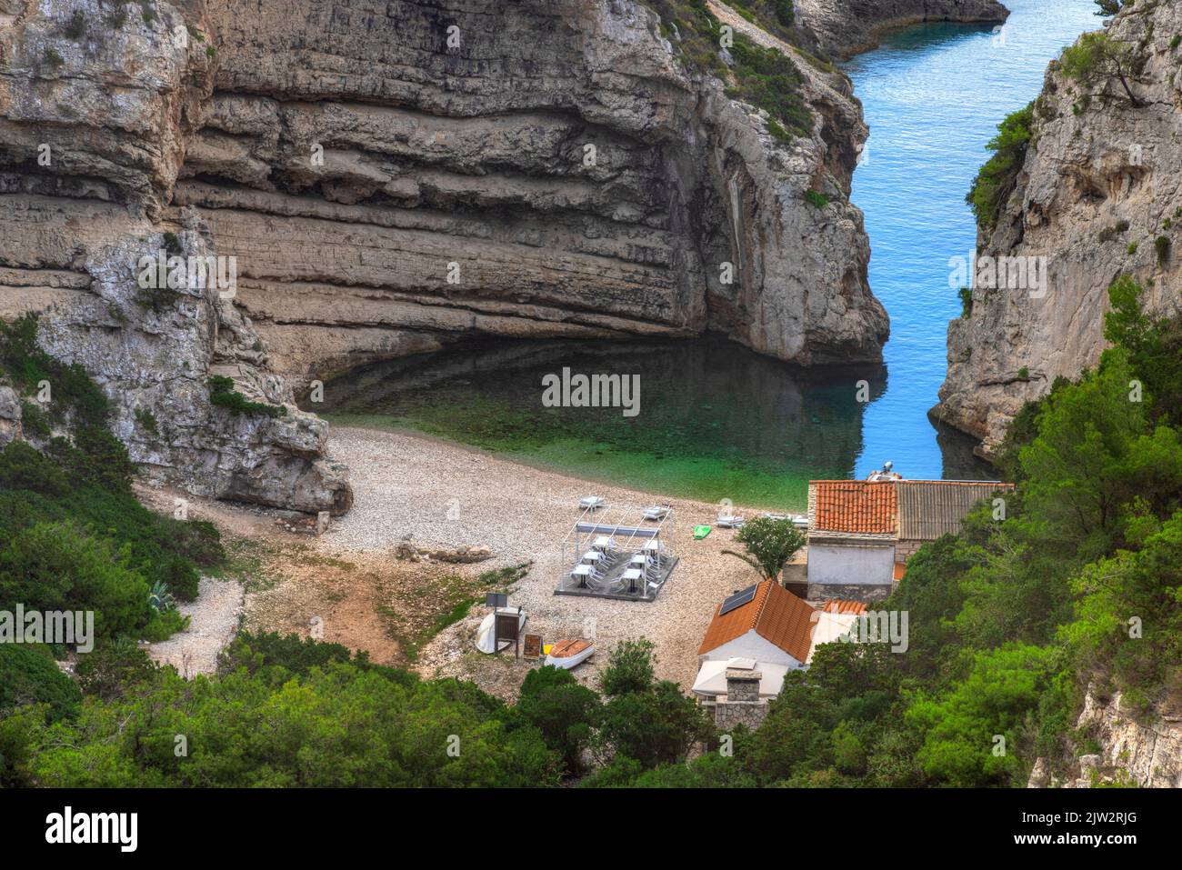 Stiniva-Bucht, Insel Vis, Dalmatien, Kroatien Stockfoto