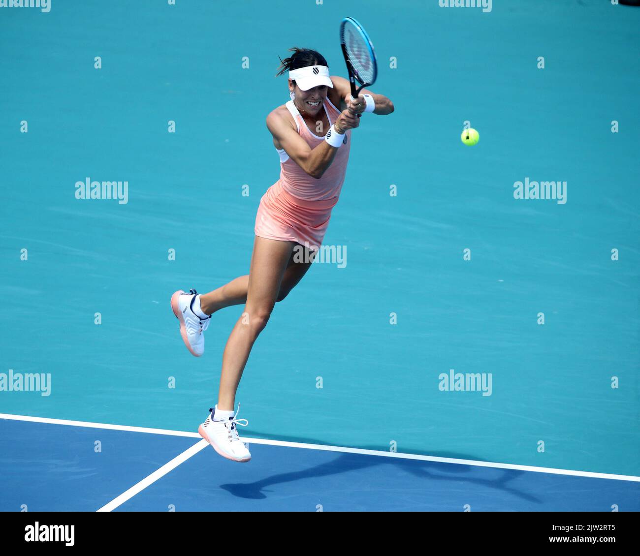 MIAMI GARDENS, FLORIDA - MÄRZ 26: Ajla Tomljanovic am Tag 5 der 2021 Miami Open am 26. März 2021 in Miami Gardens, Florida Menschen: Ajla Tomljanovic Kredit: Storms Media Group/Alamy Live News Stockfoto