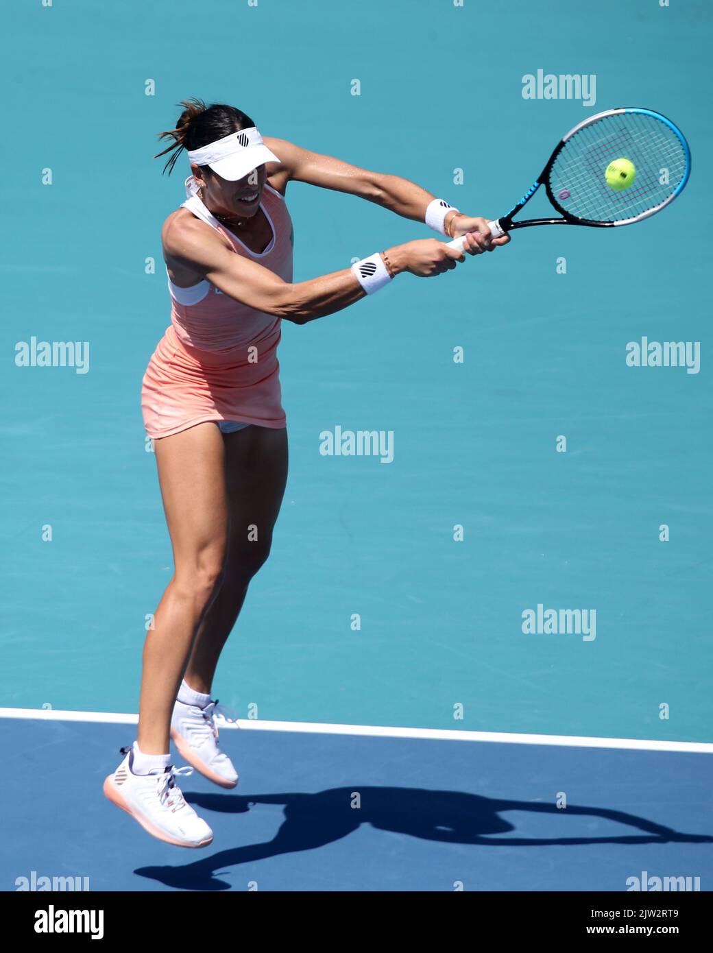 MIAMI GARDENS, FLORIDA - MÄRZ 26: Ajla Tomljanovic am Tag 5 der 2021 Miami Open am 26. März 2021 in Miami Gardens, Florida Menschen: Ajla Tomljanovic Kredit: Storms Media Group/Alamy Live News Stockfoto