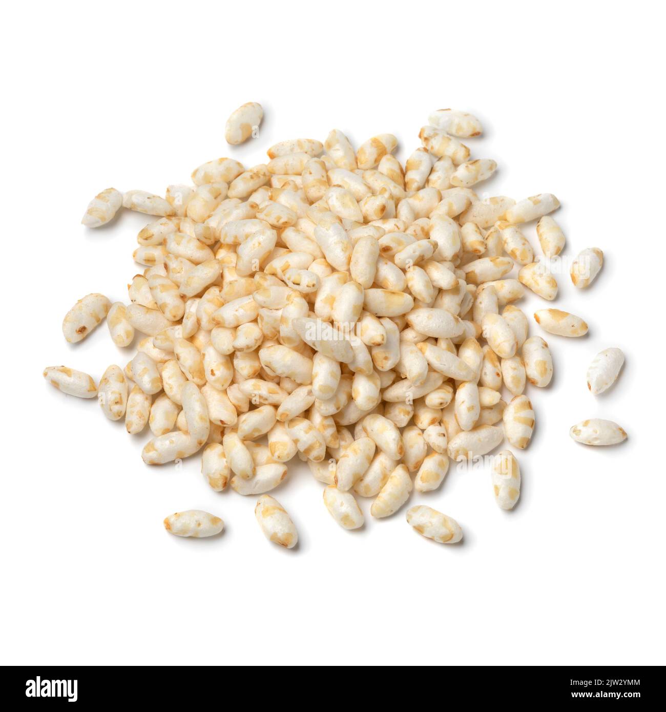 Haufen von aufgeblasenen Reis Nahaufnahme isoliert auf weißem Hintergrund Stockfoto