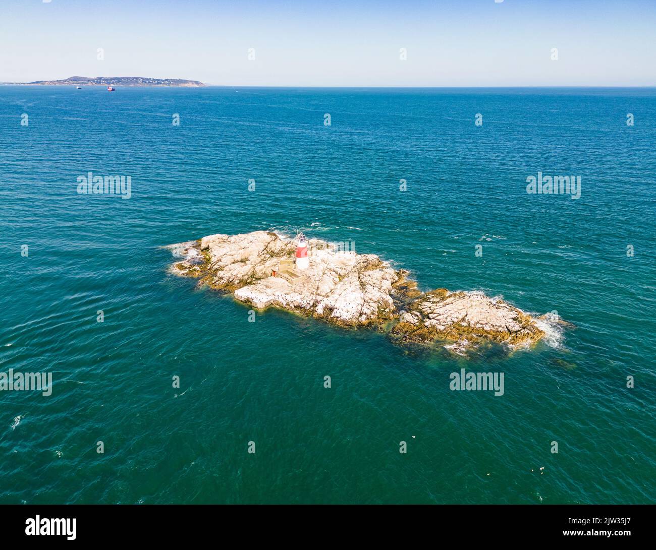 Muglins Leuchtturm an einem sonnigen Tag im August 2022. Stockfoto