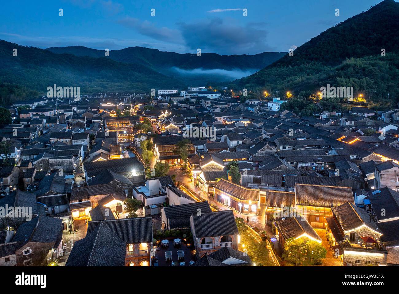 NINGBOO, CHINA 3. SEPTEMBER 2022 Wolken ändern sich über dem