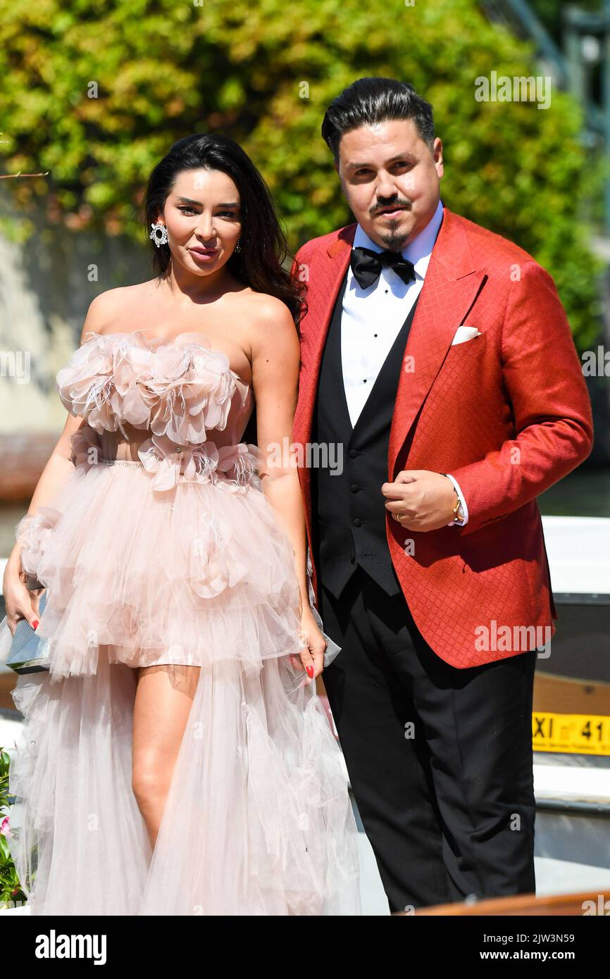 Alexandra Marin , Ionut Marin 79. Venice Film Festival People at Lido Venedig, Italien 2.. September 2022 © SGPItalia id 127248_032 * nicht exklusiv Stockfoto