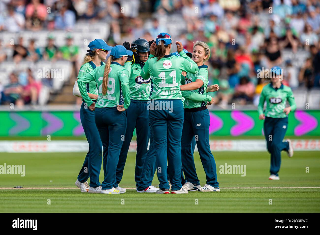 LONDON, GROSSBRITANNIEN. 03.. September 2022. Lauren Winfield-Hill of Oval Invincibles feiert, nachdem er das Wicket von sbw23 während des Hundert-Frauen-Finales - Oval Invincibles vs Southern Brave am Samstag, den 03. September 2022 in LONDON ENGLAND, auf dem Lord's Cricket Ground gefeiert hat. Kredit: Taka G Wu/Alamy Live Nachrichten Stockfoto