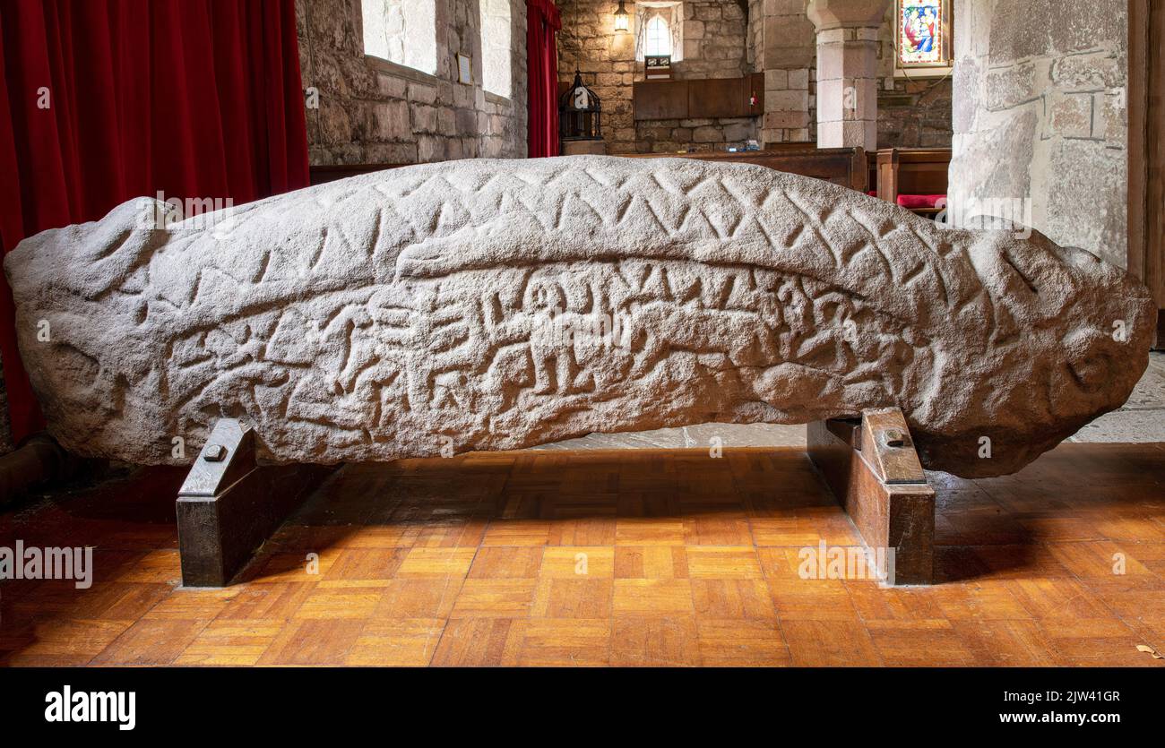In der Volsung-Saga, die auf dem Hogback-Stein gemeißelt wurde, wurde als Sigurd gedacht, St. Peter's Church, Heysham, Lancashire, Großbritannien Stockfoto