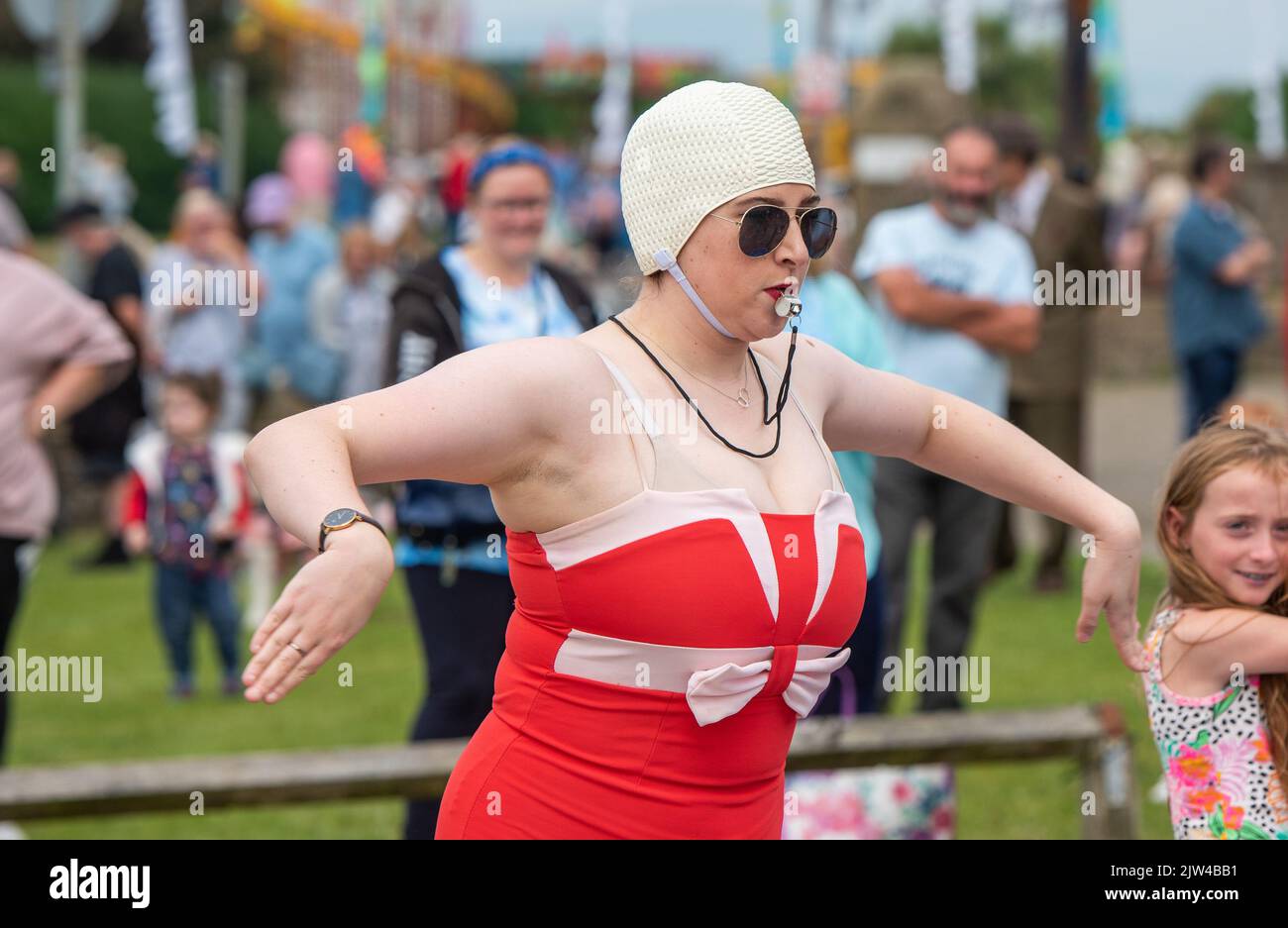 Morecambe, Lancashire, Großbritannien. 3. September 2022. Straßenunterhaltung beim Vintage by the Sea Festival, Morecambe, Großbritannien. Quelle: John Eveson/Alamy Live News Stockfoto