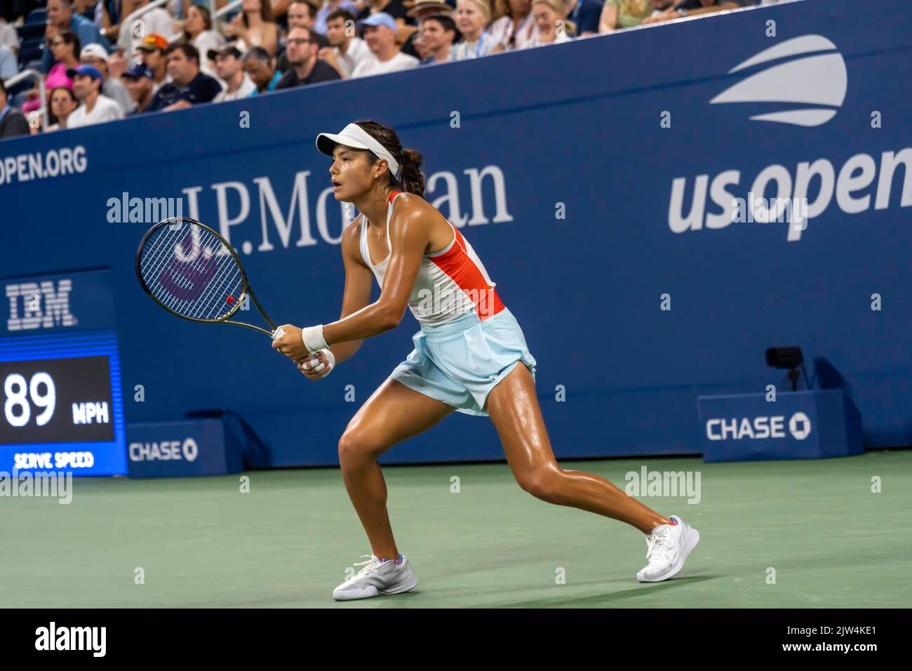 Emma Raducanu (GBR) während ihrer ersten Niederlage bei den US Open Tennis 2022. Stockfoto Emma Raducanu (GBR) während ihrer ersten Niederlage bei den US Open Tennis 2022. Stockfoto
