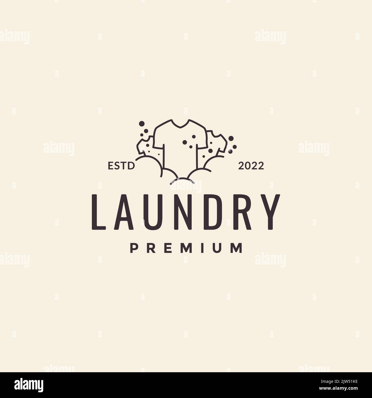 t-Shirt mit Bubble Wash Laundry Logo-Design Stock Vektor