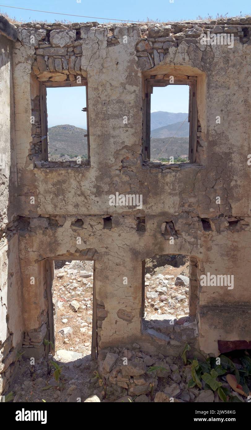 Leeres Haus im verlassenen Dorf Micro Chorio. Tilos, Dodekanes, Griechenland, EU Stockfoto