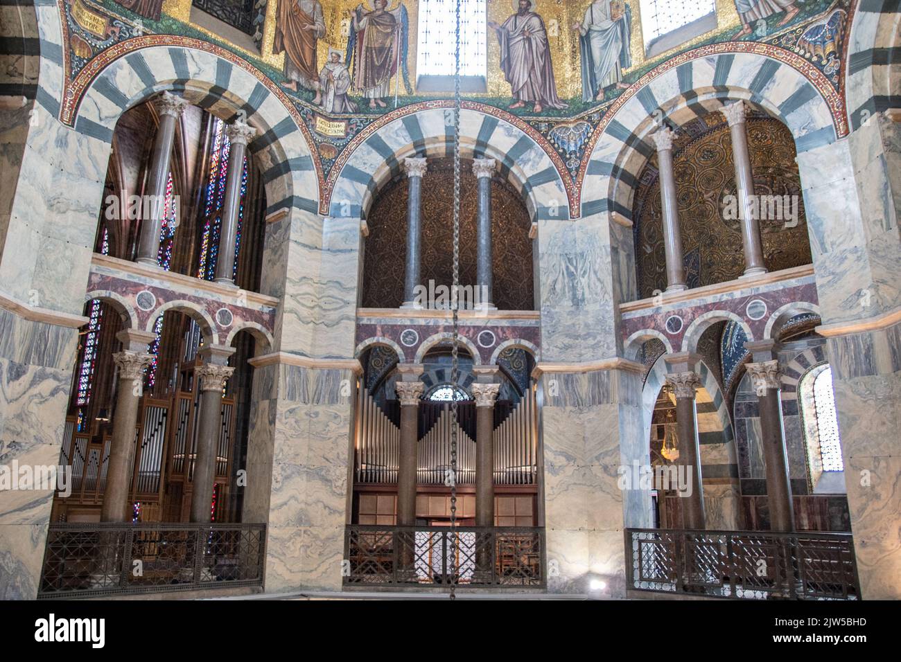 Aachen September 2022 : der Aachener Dom im Inneren Stockfoto