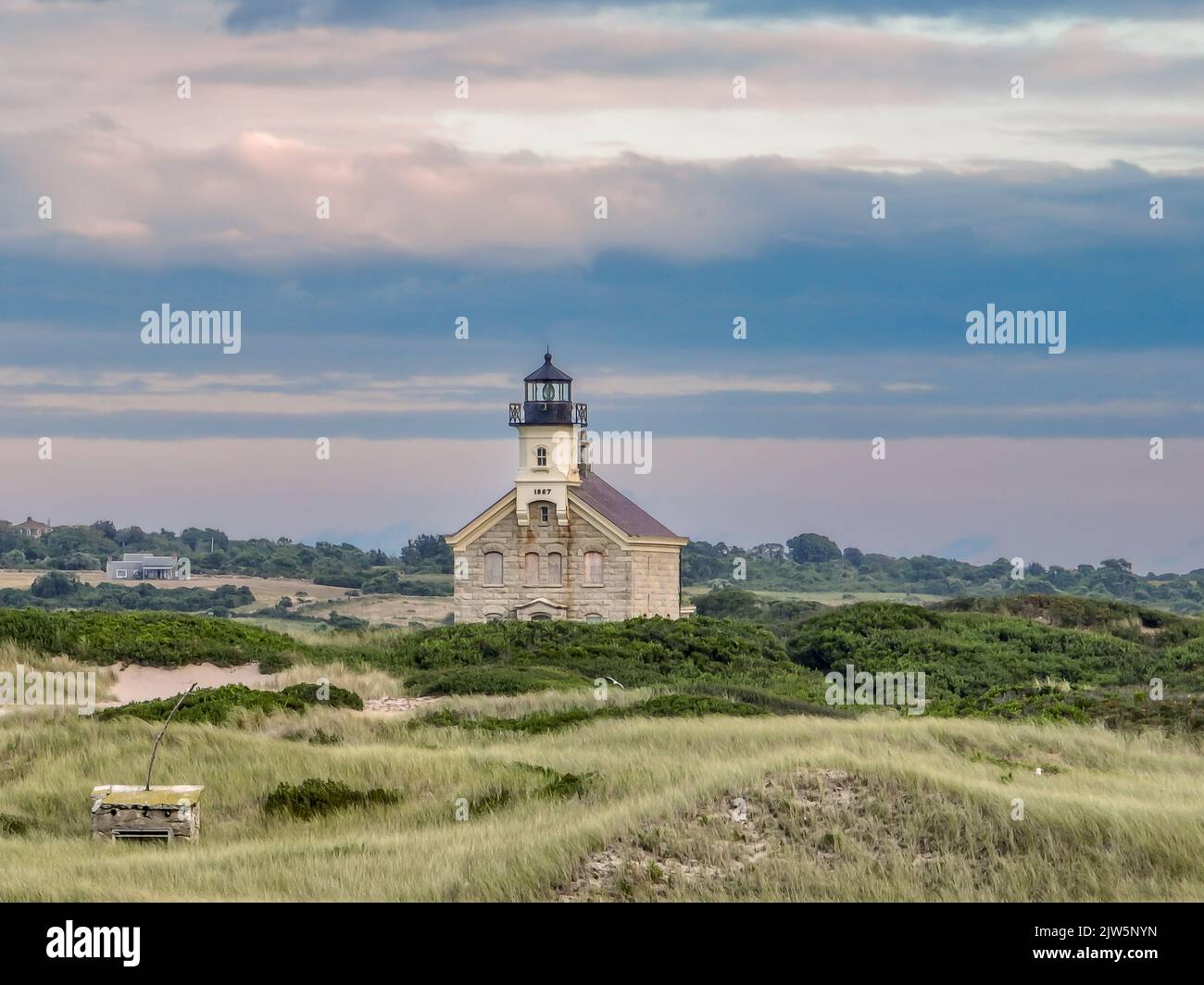 Tolles Sommerfoto am späten Nachmittag des North Lighthouse auf Block Island, Rhode Island. Stockfoto