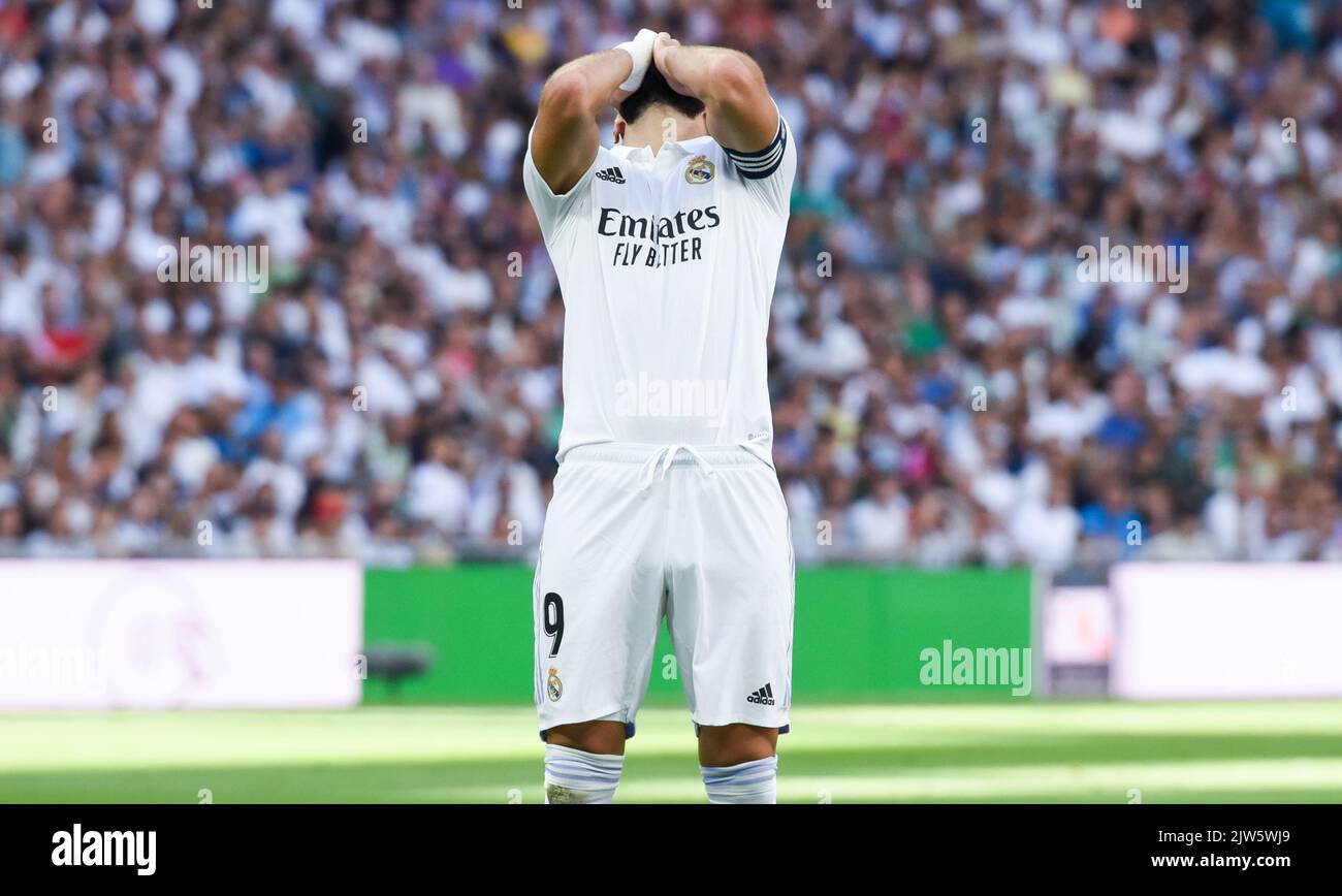 Madrid, Spanien. 3. September 2022. Karim Benzema von Real Madrid reagiert während eines La Liga Santander-Spiels zwischen Real Madrid und Real Betis in Madrid, Spanien, am 3. September 2022. Kredit: Gustavo Valiente/Xinhua/Alamy Live Nachrichten Stockfoto