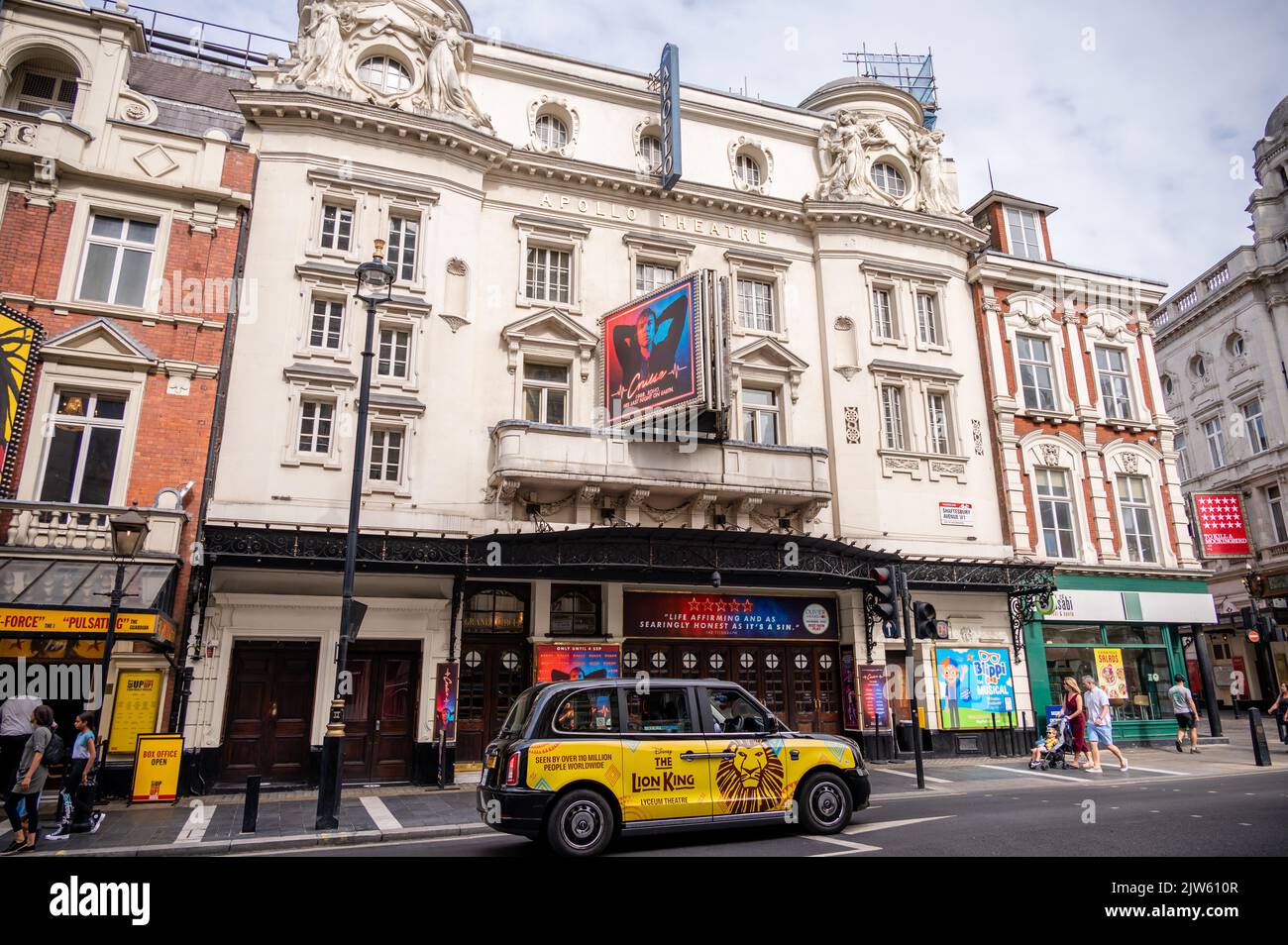 London, Großbritannien - 22. August: Fassade des berühmten Apollo Theatre im Westen Londons. Stockfoto
