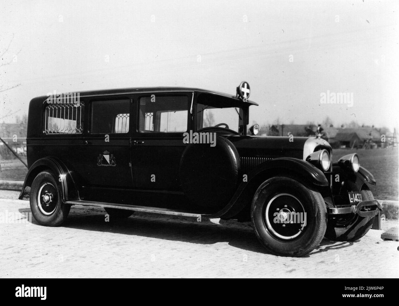 Bild eines Leichenwagen vom städtischen medizinischen Dienst in Utrecht. Stockfoto