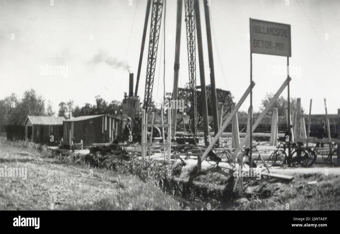 Bild von Pfahlfahrarbeiten beim Bau des Viadukts in Rijksweg 22 in