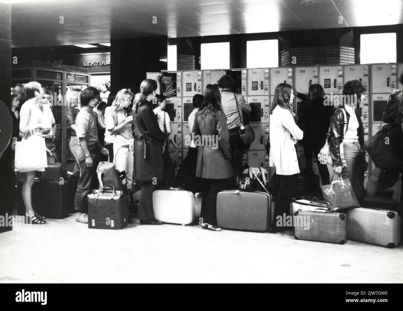 Abbildung der Gepäckfächer der N.S. Station Amsterdam et al. In Amsterdam. Stockfoto