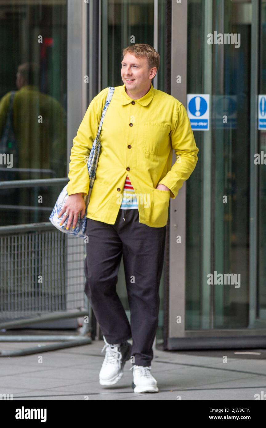 London, England, Großbritannien. 4. September 2022. Der Komiker JOE LYCETT wird außerhalb der BBC gesehen, als er am Sonntag in der Fernsehshow mit Laura Kuensberg auftritt. (Bild: © Tayfun Salci/ZUMA Press Wire) Stockfoto