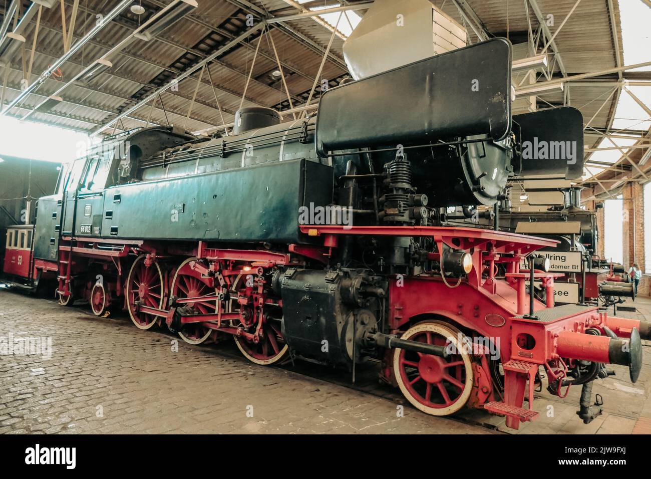Historische Lokomotiven im bochumer Eisenbahnmuseum Deutsche Eisenbahngeschichte Stockfoto