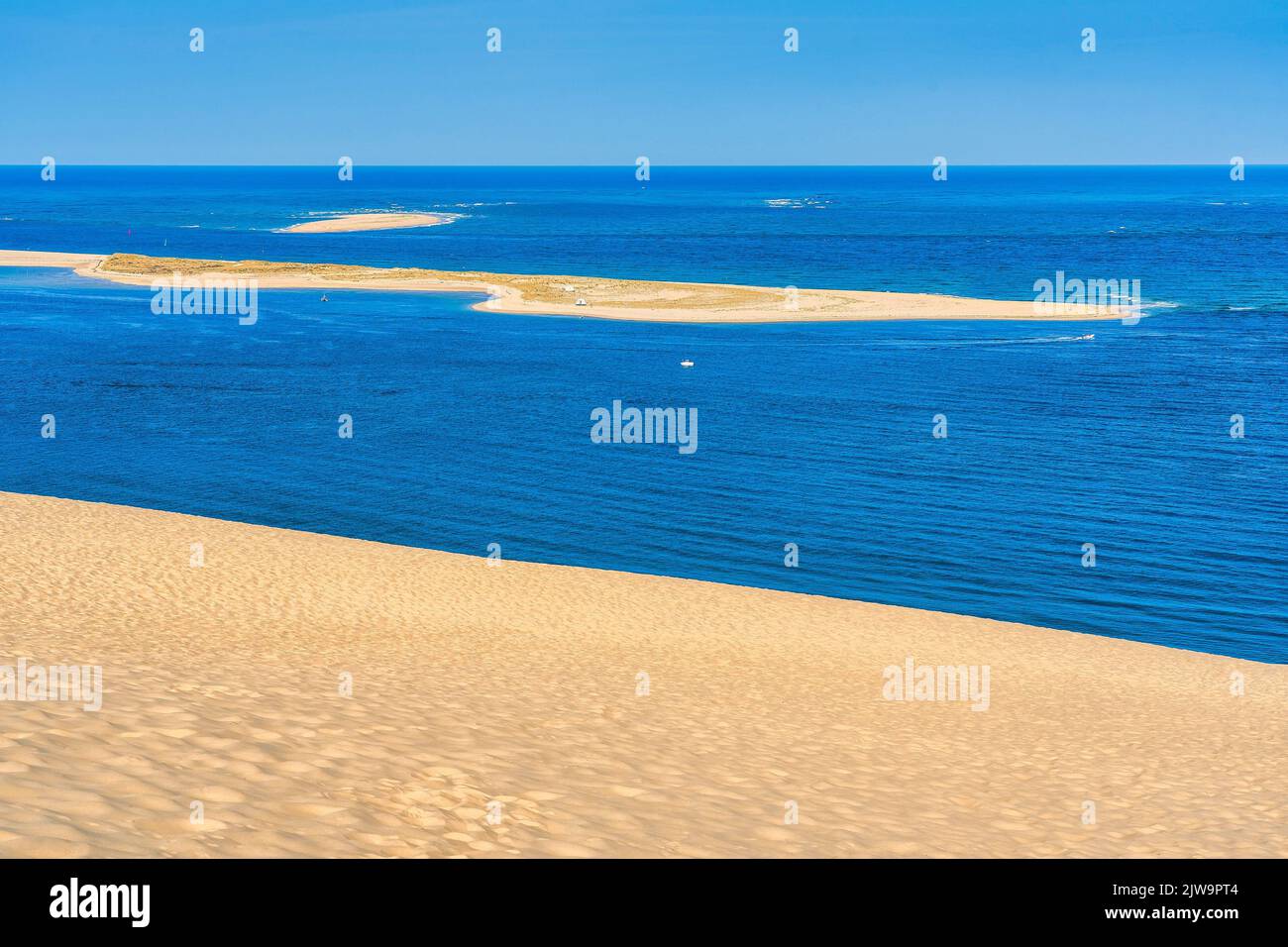 Meerblick auf die Düne Pyla, in der Bucht von Arcachon in Aquitanien, Frankreich. Hochwertige Fotos Stockfoto