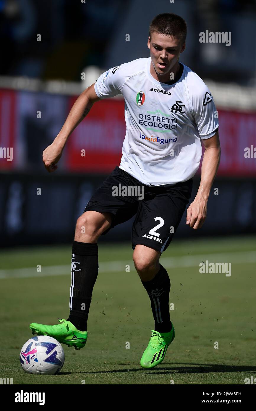 La Spezia, Italien. 04. September 2022. Emil Holm von Spezia Calcio in Aktion während der Serie Ein Fußballspiel zwischen Spezia Calcio und Bologna FC. Kredit: Nicolò Campo/Alamy Live Nachrichten Stockfoto