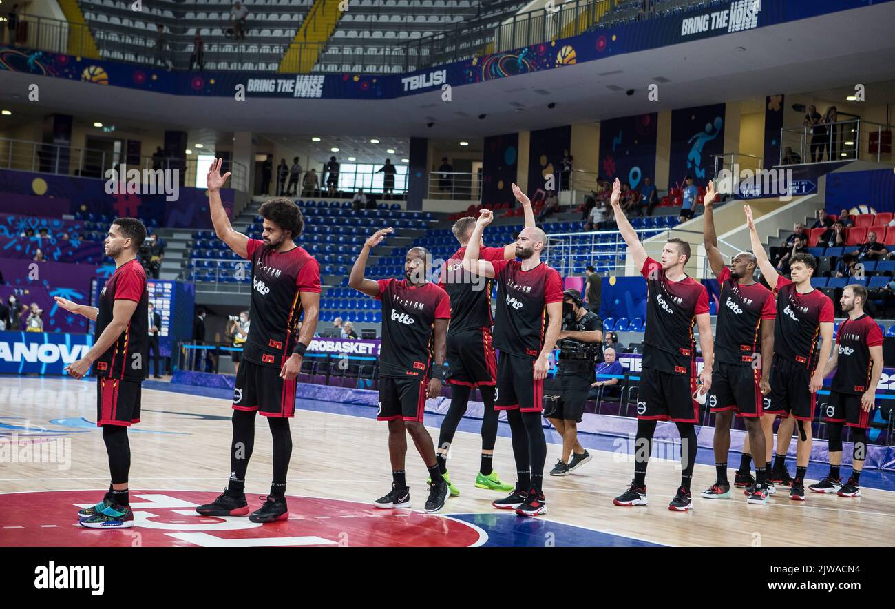 Die belgischen Spieler, die vor dem Spiel zwischen Spanien und den belgischen Löwen abgebildet wurden, spielen drei von fünf in der Gruppe A beim EuroBasket 2022, Sonntag, 04. September 2022, im Tbilisi Sports Palace, in Tiflis, Georgien. Die Basketball-Europameisterschaft findet vom 1. Bis 18. September statt. BELGA FOTO NIKOLA KRSTIC Stockfoto